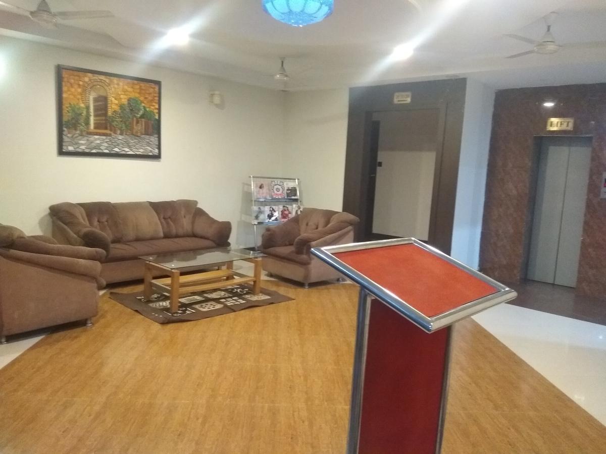 Hotel Royal Regency Bori  Екстериор снимка