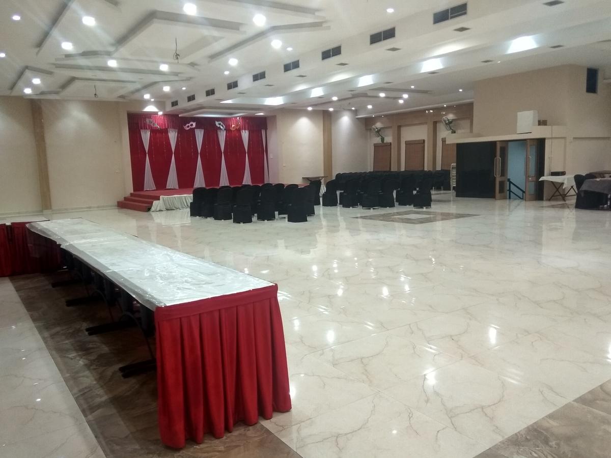 Hotel Royal Regency Bori  Екстериор снимка