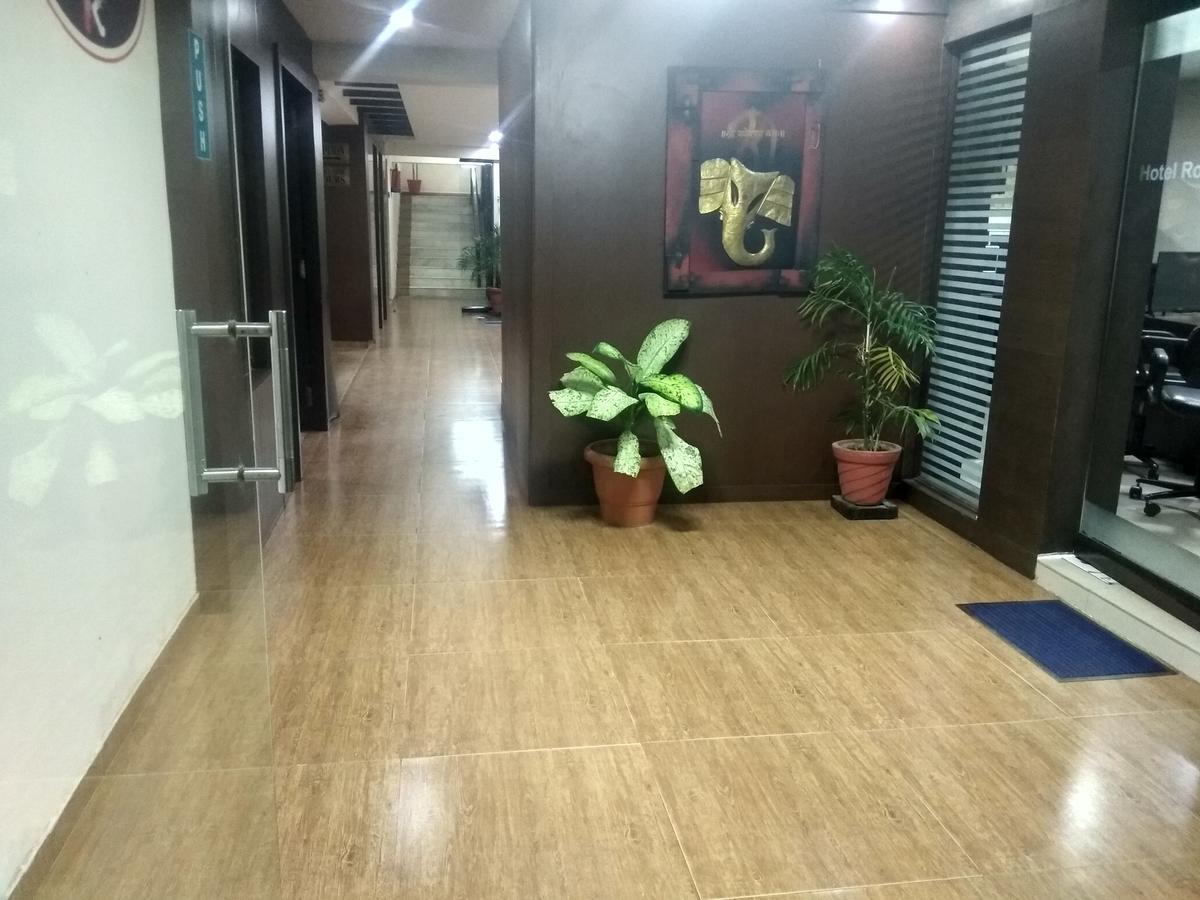 Hotel Royal Regency Bori  Екстериор снимка