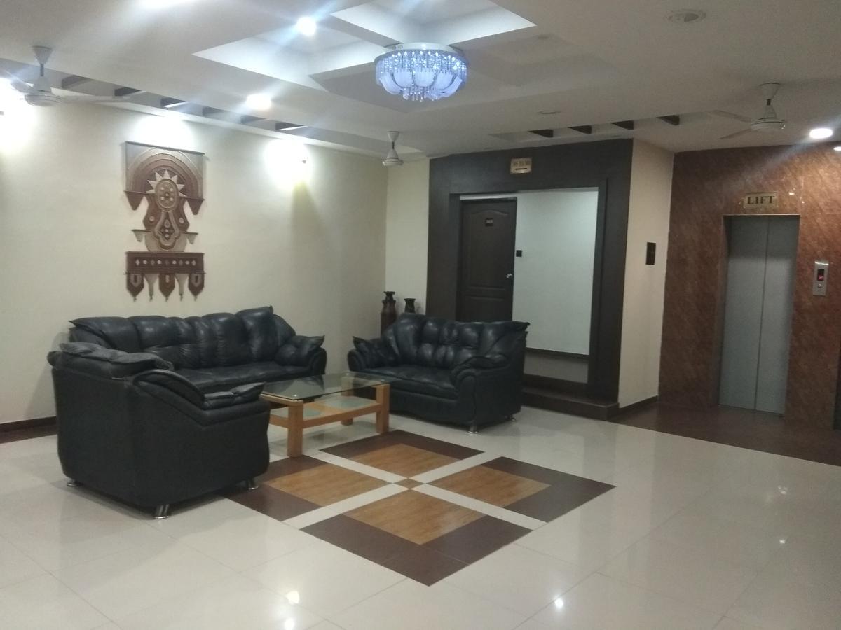 Hotel Royal Regency Bori  Екстериор снимка